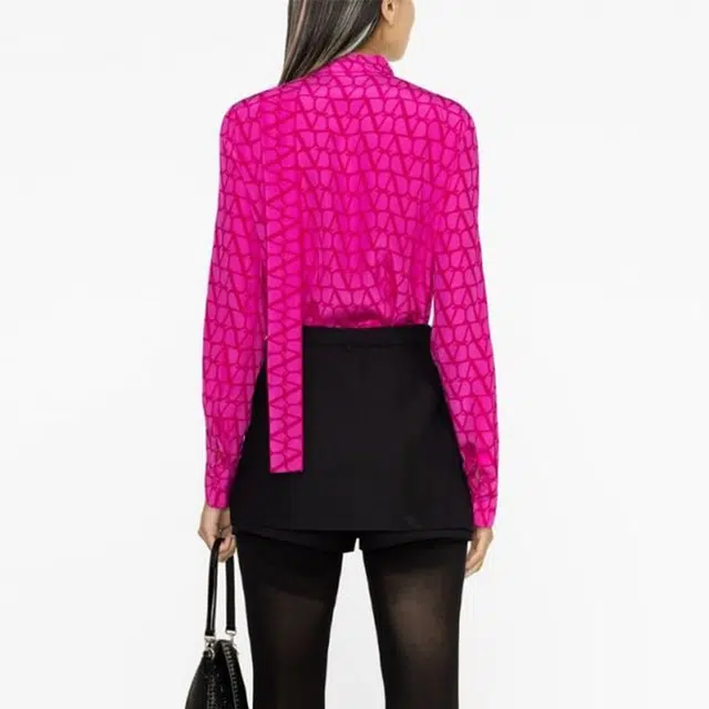 Valentino SS23 V