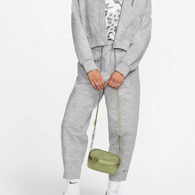 Nike Sportswear Futura Luxe
