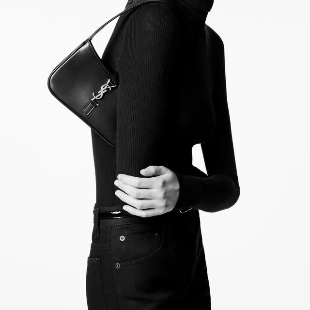 SAINT LAURENT YSL LE5A7 Logo