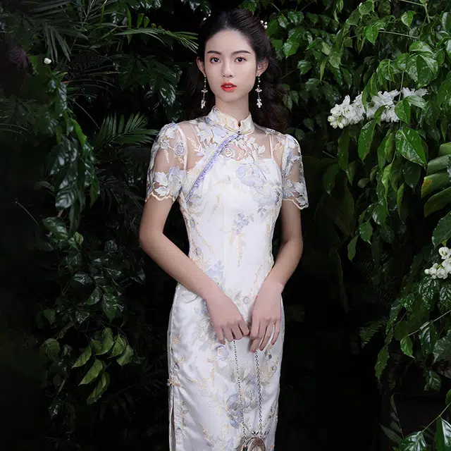槿爷东方 重工刺绣及膝短袖低开衩短袖旗袍 女款 月光白