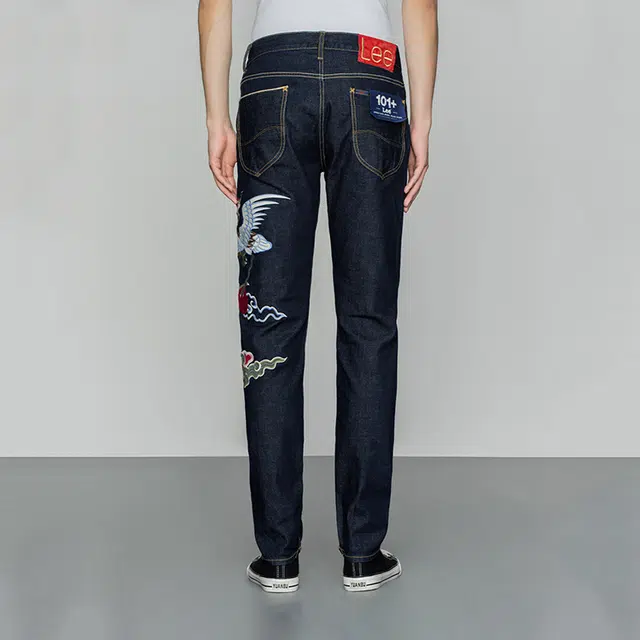 Lee SS22