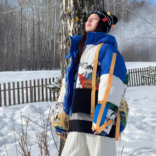 13 DEMARZO x MARK WIGAN Graffiti Ribbon Hooded Down Jacket Blue White