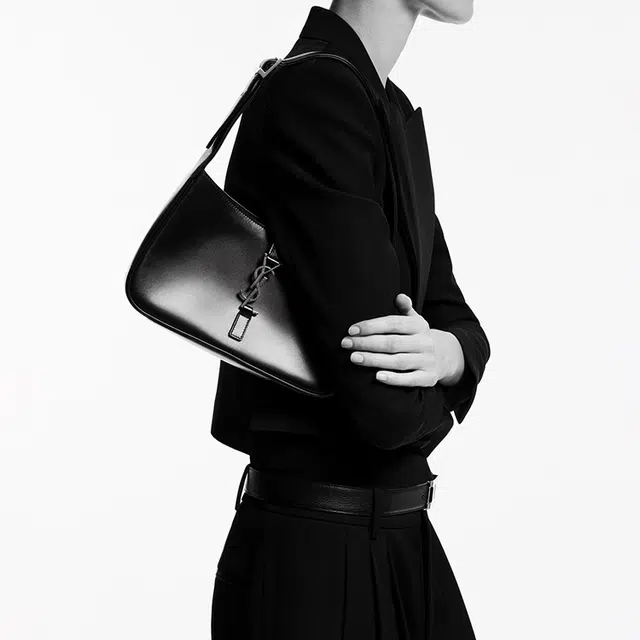 SAINT LAURENT YSL LE5A7 Logo