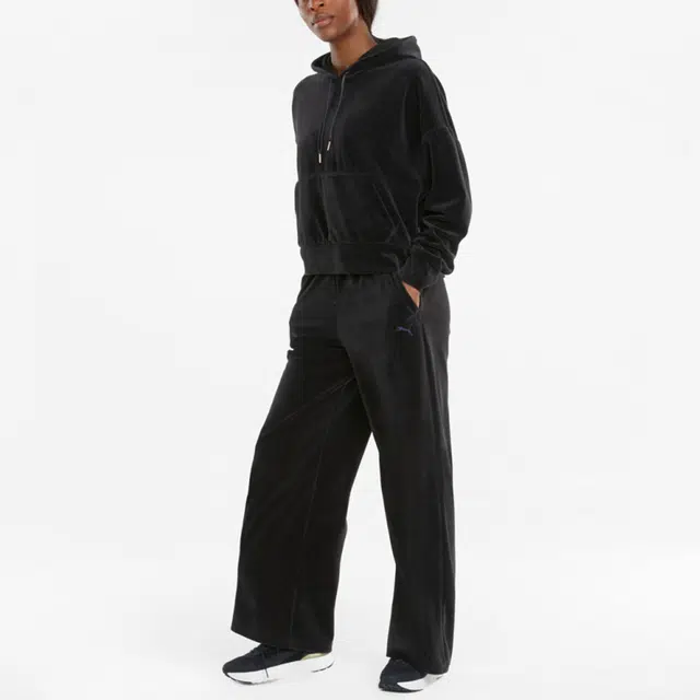 PUMA Her Velour Hoodie Logo