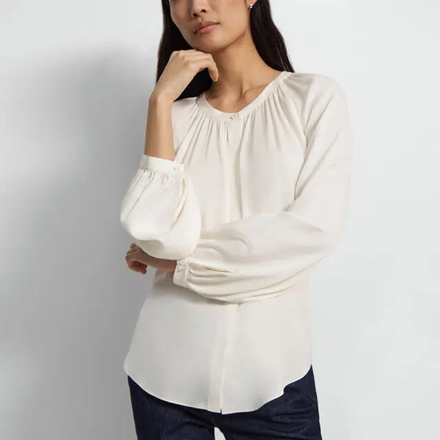THEORY SS22 V