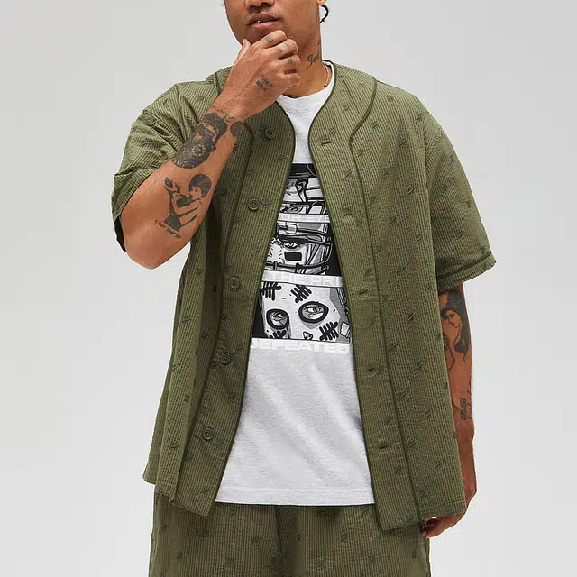 UNDEFEATED T