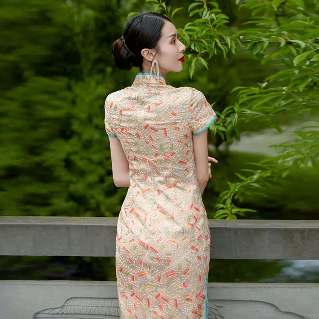 四美子 手工刺绣斜襟立领花瓣袖旗袍 琉璃之梦