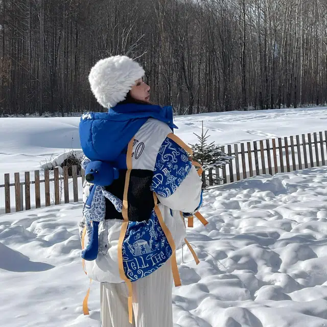 13 DEMARZO x MARK WIGAN Graffiti Ribbon Hooded Down Jacket Blue White