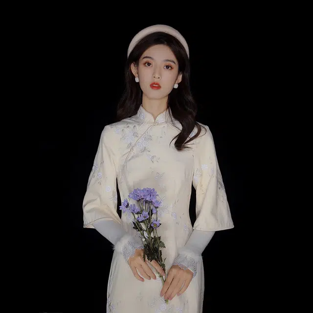 槿爷东方 花枝刺绣丝绒高开衩七分袖旗袍 女款 乳白色