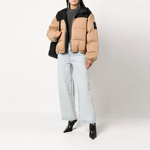 alexander wang FW22 Logo
