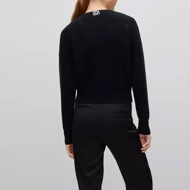 HUGO BOSS FW22 V