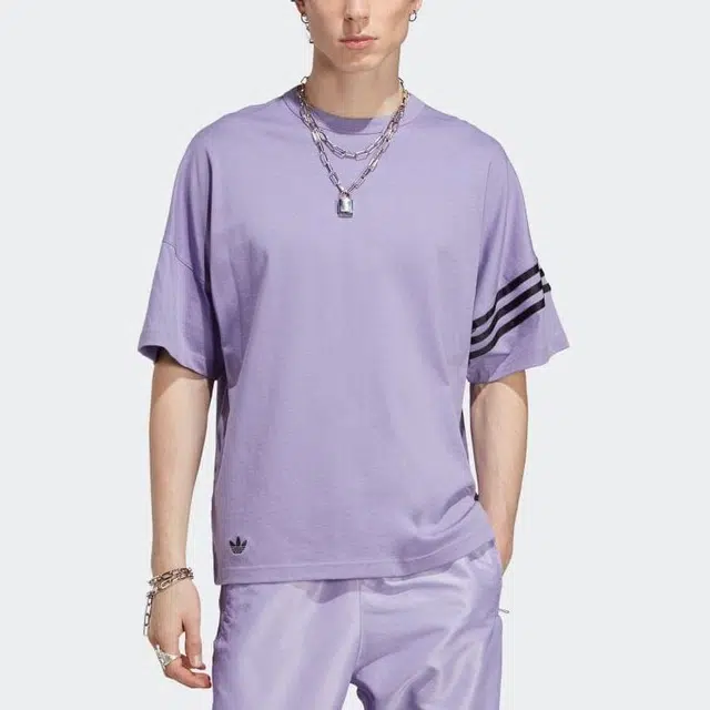 adidas originals adicolor Neuclassics T