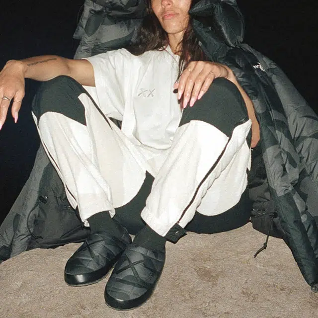 THE NORTH FACE x KAWS T