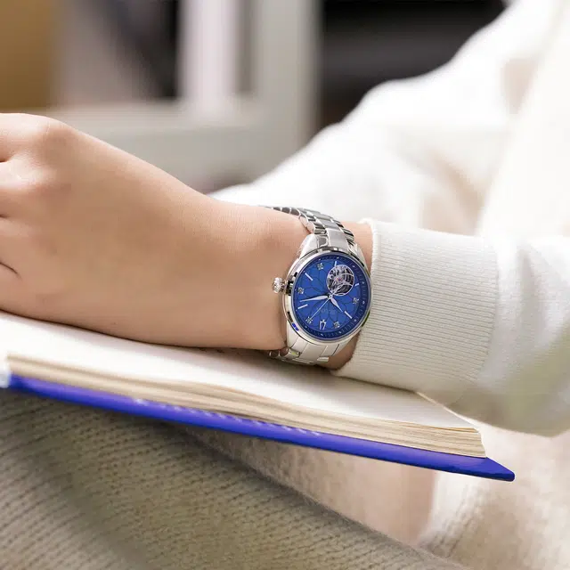 BULOVA 35mm 96P191
