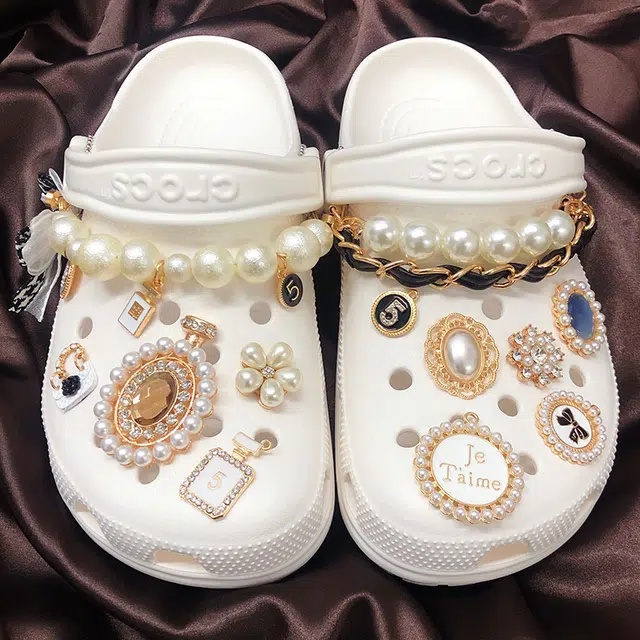 US8ACC DIYcrocs