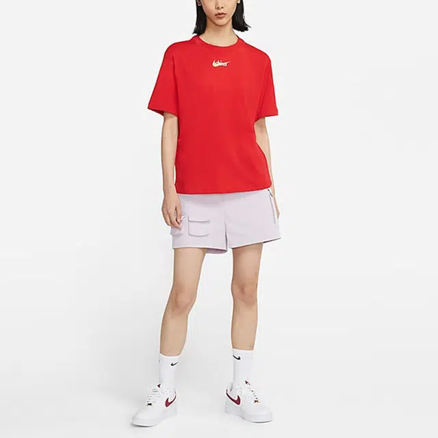 Nike Sportswear LogoT