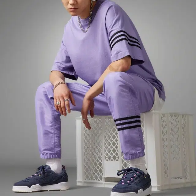 adidas originals adicolor Neuclassics T