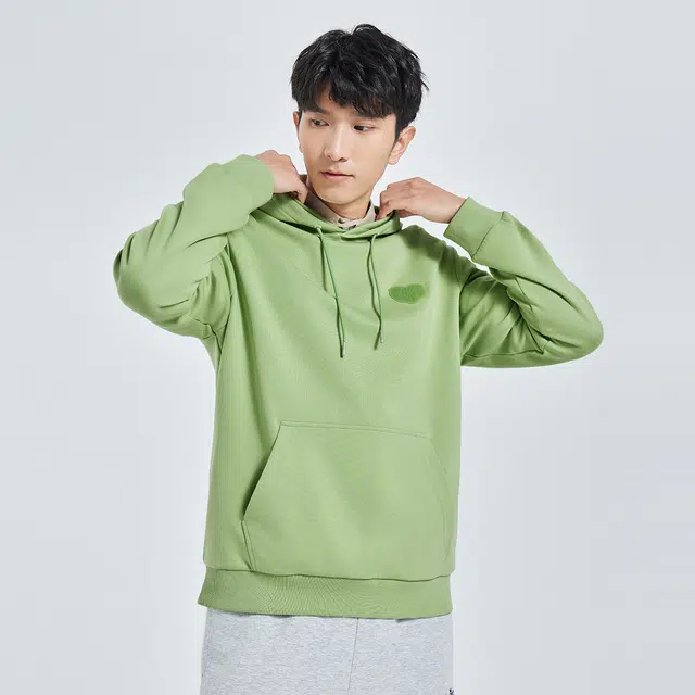 鸿星尔克 生活系列 爱心印花纯色简约休闲运动连帽长袖卫衣 男款 牛油果绿 推荐