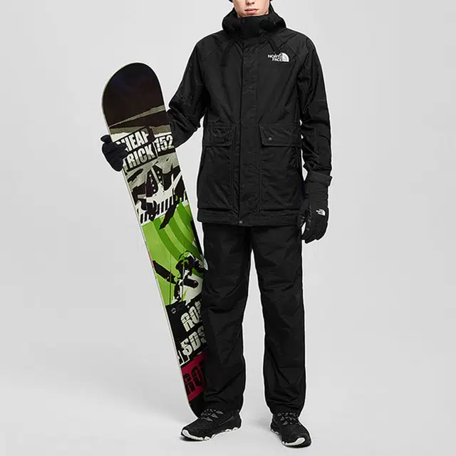 THE NORTH FACE