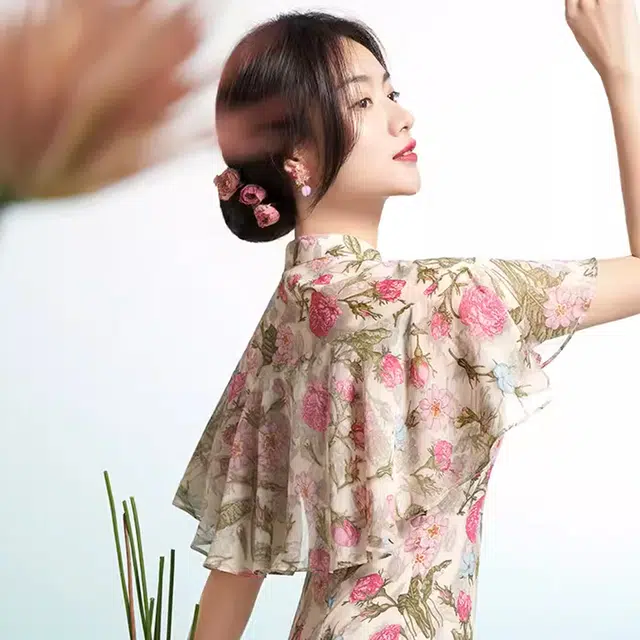 四美子 立领低开衩印花拉链短袖连衣裙 粉花鸢