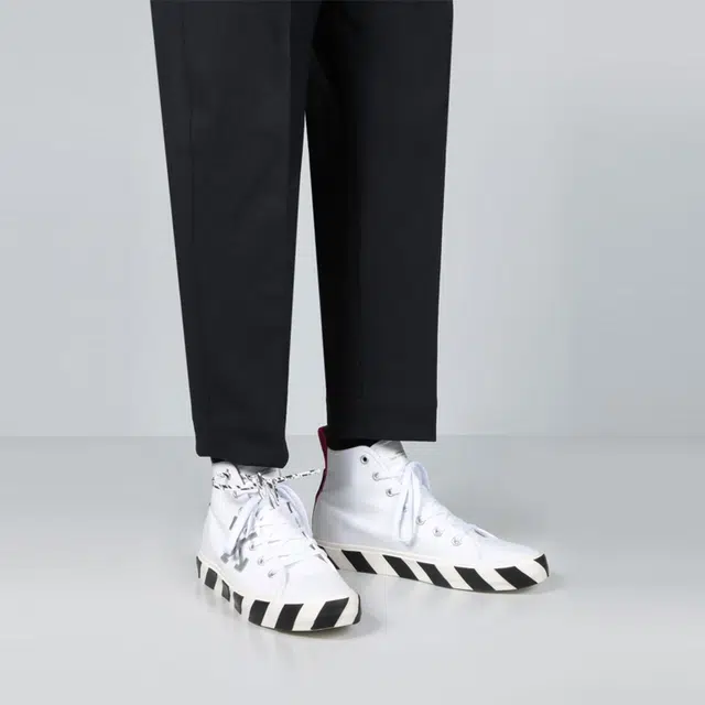 OFF-WHITE Vulcanised Mid-top