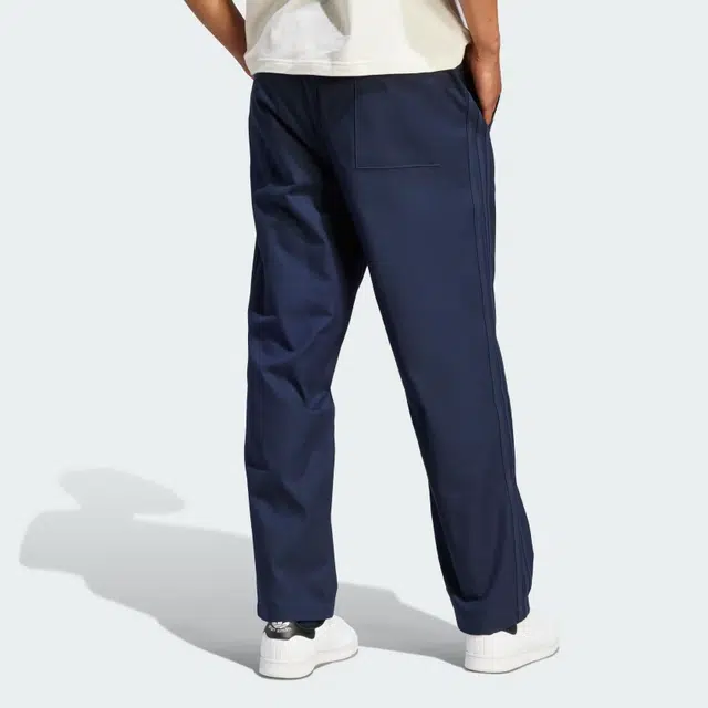 adidas originals Nice Chino Pants Logo