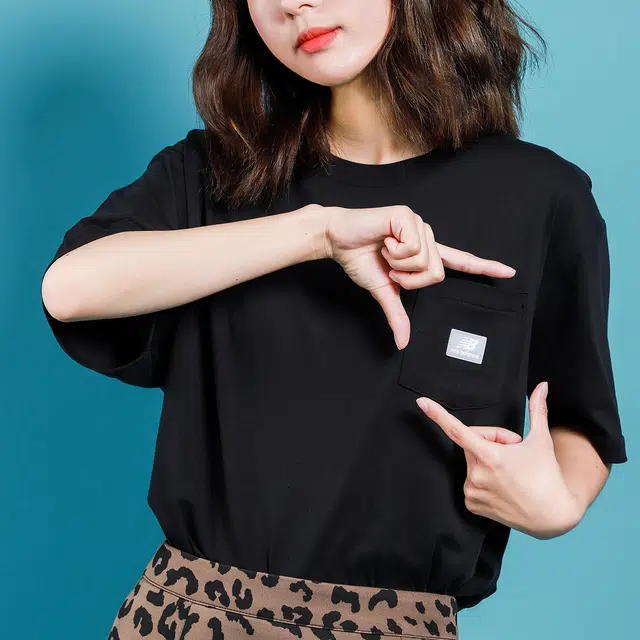 New Balance logo T
