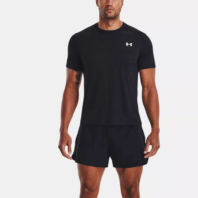 Under Armour T