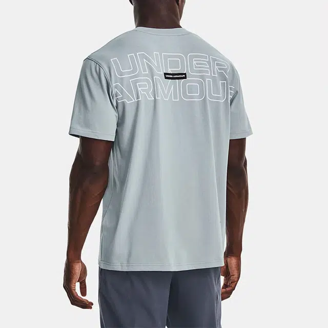 Under Armour Outline T