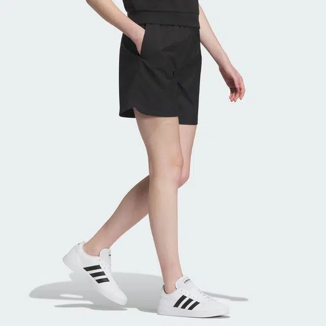 adidas neo W ESNT SHORTS Logo