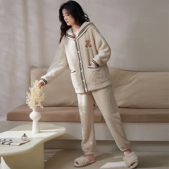 小情歌 珊瑚绒睡衣 冬季 加厚加绒保暖御寒家居服 女款  米白色