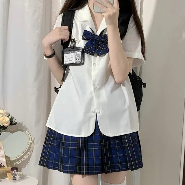 东鲸岁时记 纯色翻领直筒短袖 羽京高衬衫 女款
