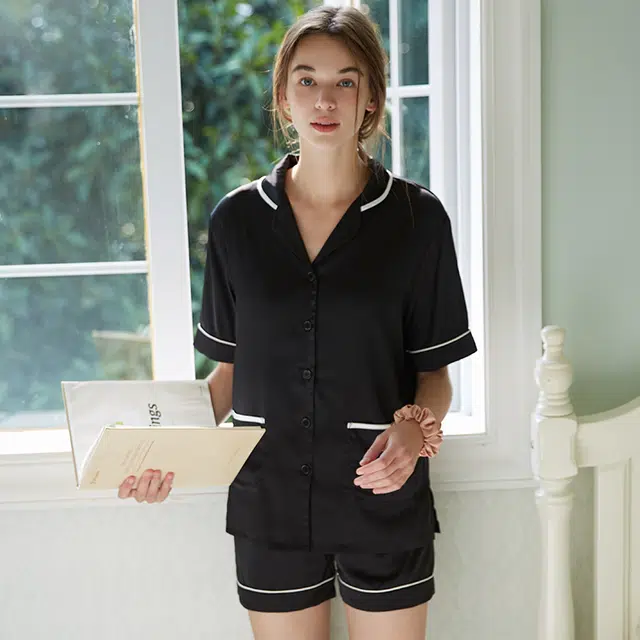 弗利少女 冰丝短袖夏季薄款仿真丝翻领家居服睡衣套装 女款 黑色
