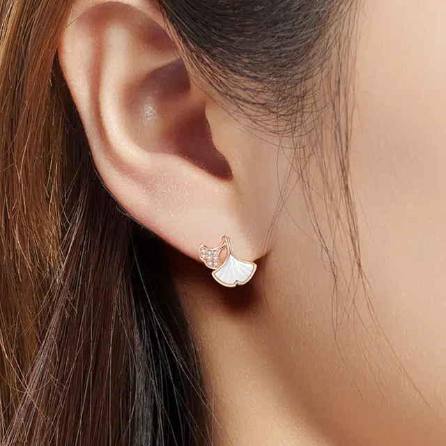 IS YOU 18k