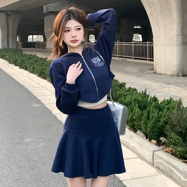 东鲸岁时记 字母印花休闲制服套装 女款