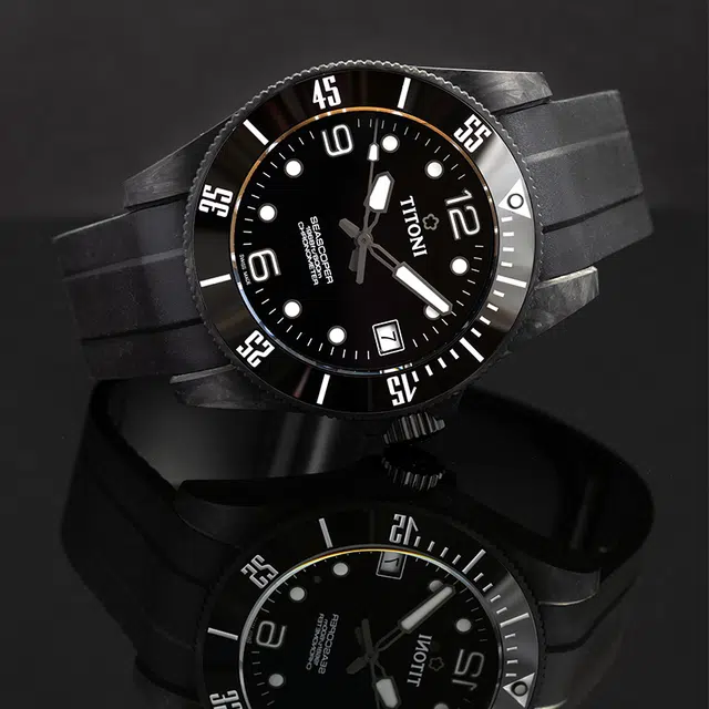 TITONI 600 42mm 83600 C-BK-256