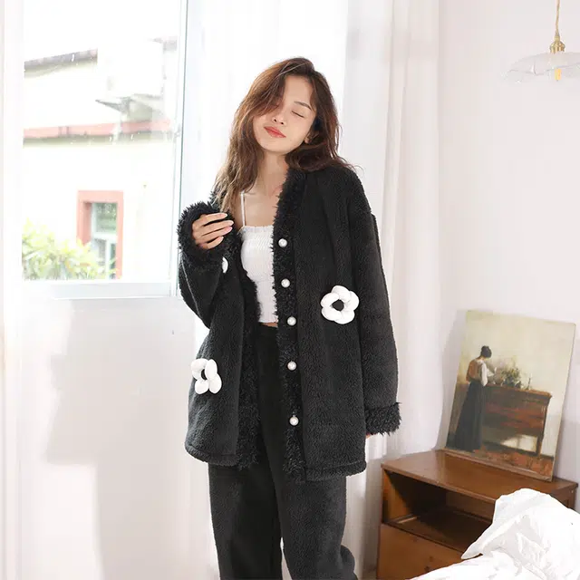 可人儿 珊瑚绒保暖睡衣 太阳花韩系家居服套装 秋冬季 加绒加厚 女款 黑色