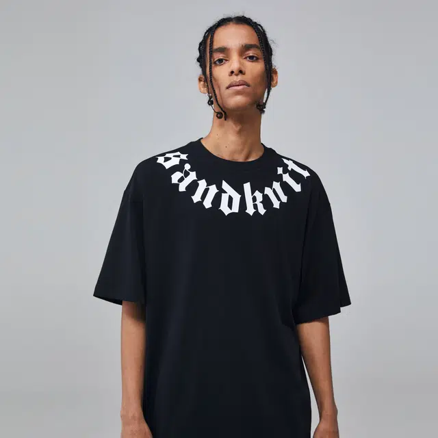 SandKnit logo T