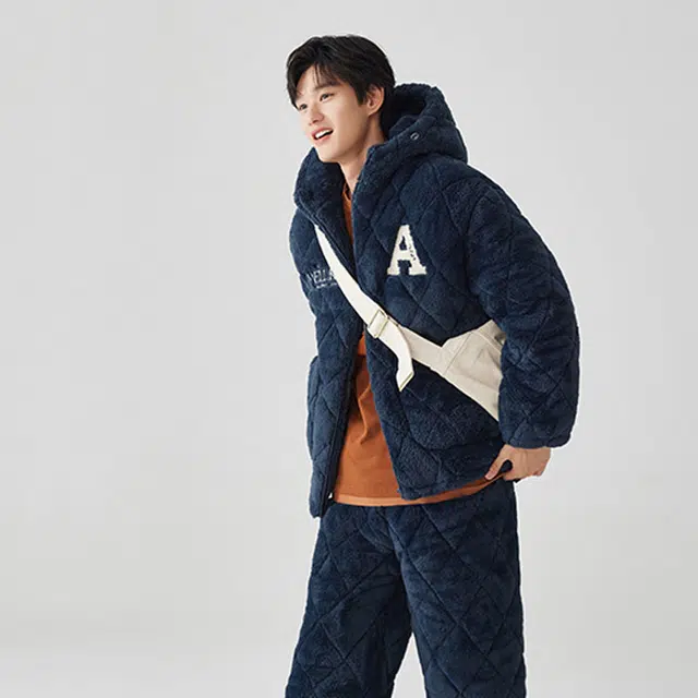 亲嘴猫 睡衣男冬季法兰绒保暖加厚三层夹棉套装连帽家居服宽松