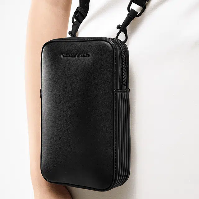 CHARLESKEITH PU BlackLight PinkYellow