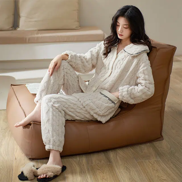 小情歌 珊瑚绒睡衣 冬季 温柔加厚加绒保暖御寒家居服 女款 白色
