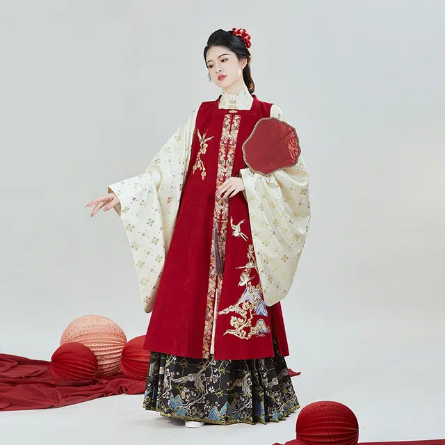 织造司 符桃新岁 立领斜襟长袄仿妆花比甲马面裙毛圈背心汉服 女款 红色