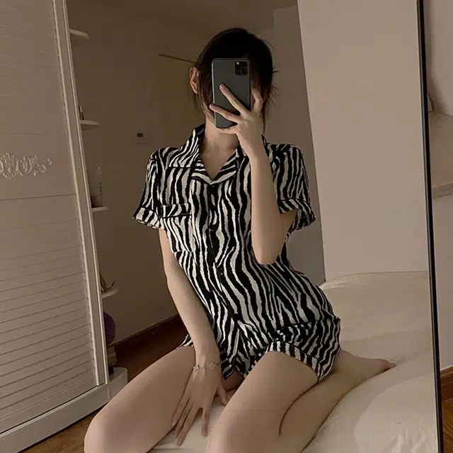 橡柠派 睡衣女夏季薄款冰丝短袖衬衫夏天凉感条纹开衫高级感家居服家居套装 女款 斑马纹