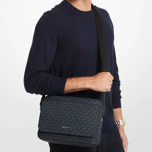 Michael Kors MK Cooper Camera Bag Navy