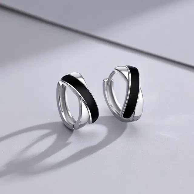 925