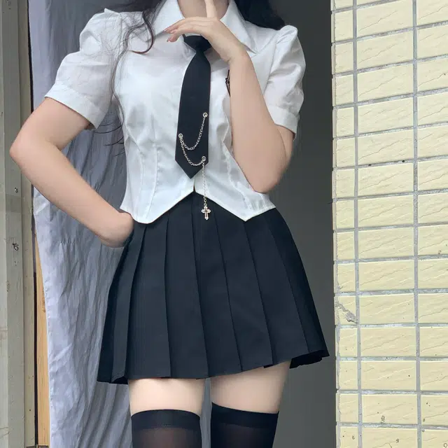 九条喵 纯色领带修身收腰短袖衬衫制服上装 女款 白色