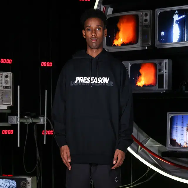 Love me later FW22 LOGO