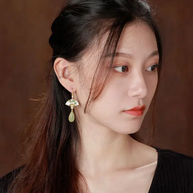 希遇 中国风团扇形绘画镶嵌耳坠复古耳环女款古法小众设计珐琅彩绘耳饰