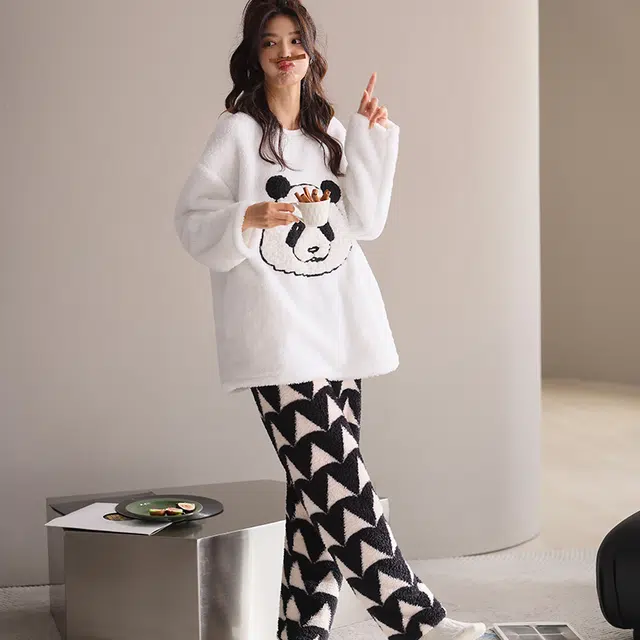 可人儿 珊瑚绒睡衣 家居服套装 秋冬季 保暖加绒加厚 卡通休闲运动 情侣款 白色