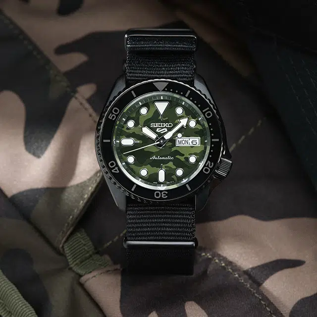 SEIKO 5 SRPJ37K1